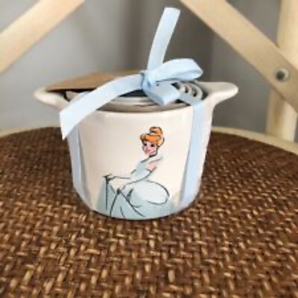 Rae Dunn Cinderella Measuring Cups